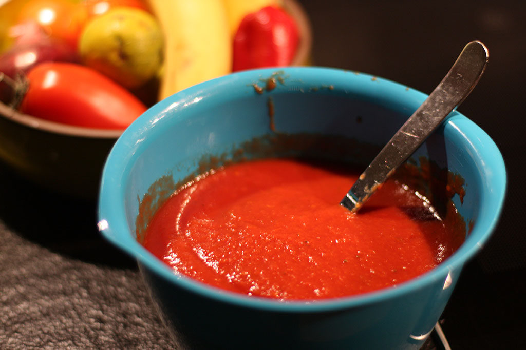 Bra tomatsås, grunden till en lyckad pizza.