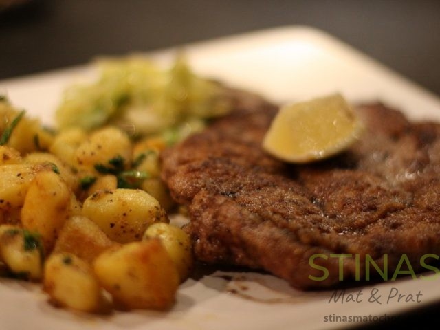 Schnitzel med stekt potatis